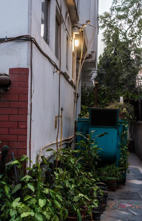 Madpackers Delhi Vandrarhem New Delhi Exteriör bild