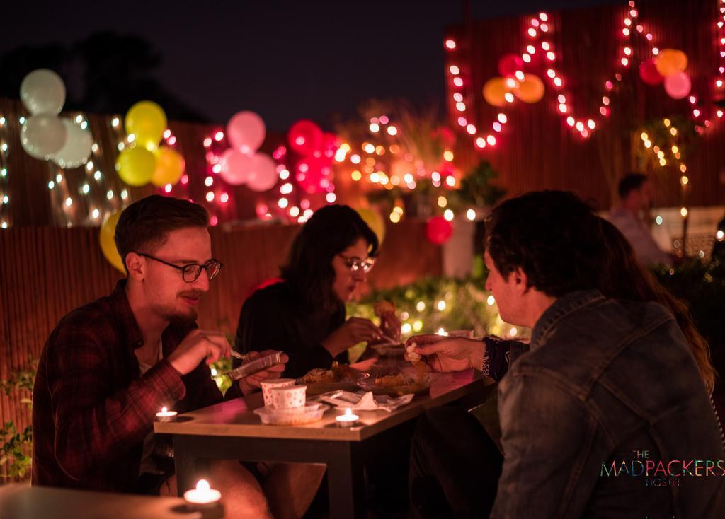 Madpackers Delhi Vandrarhem New Delhi Exteriör bild