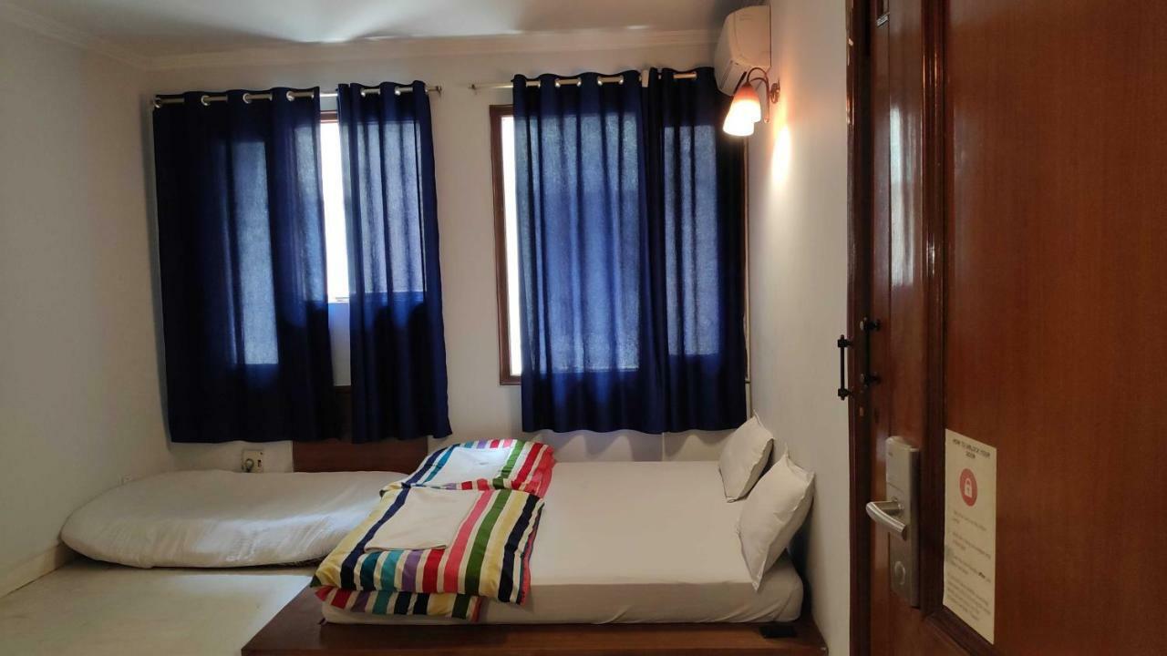 Madpackers Delhi Vandrarhem New Delhi Exteriör bild